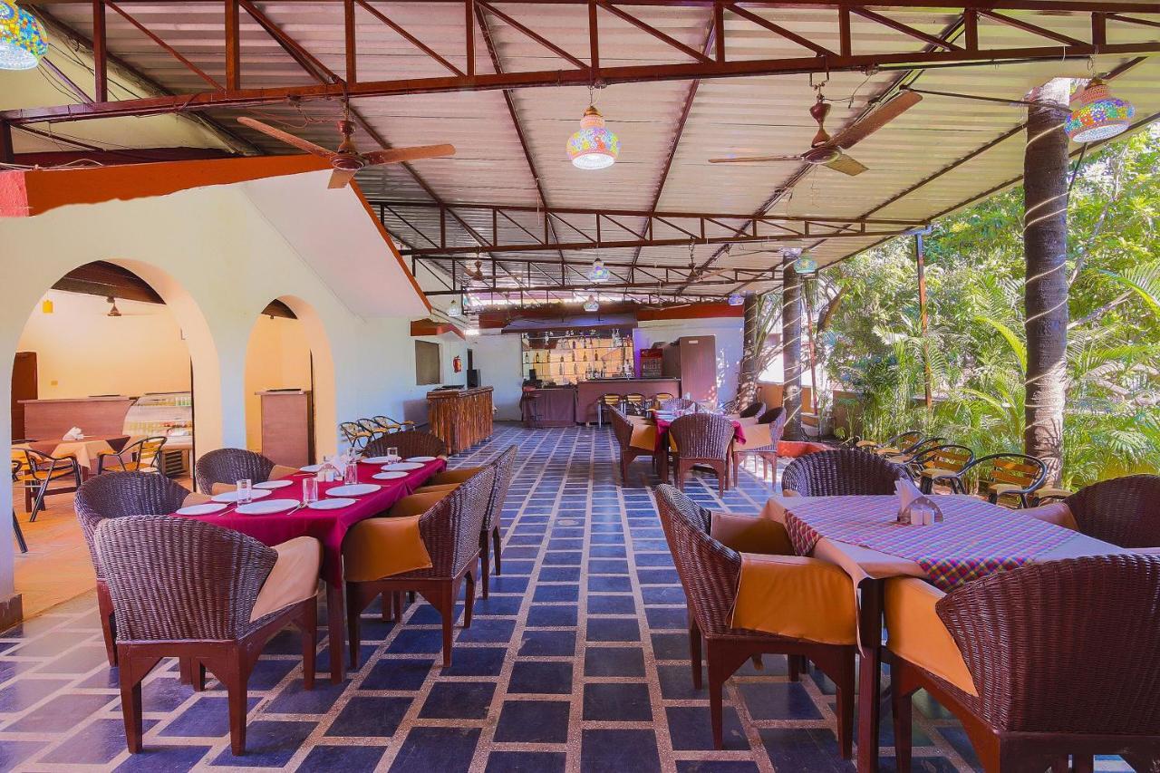 Collection O 45765 Xavier Beach Resort Candolim Exterior photo
